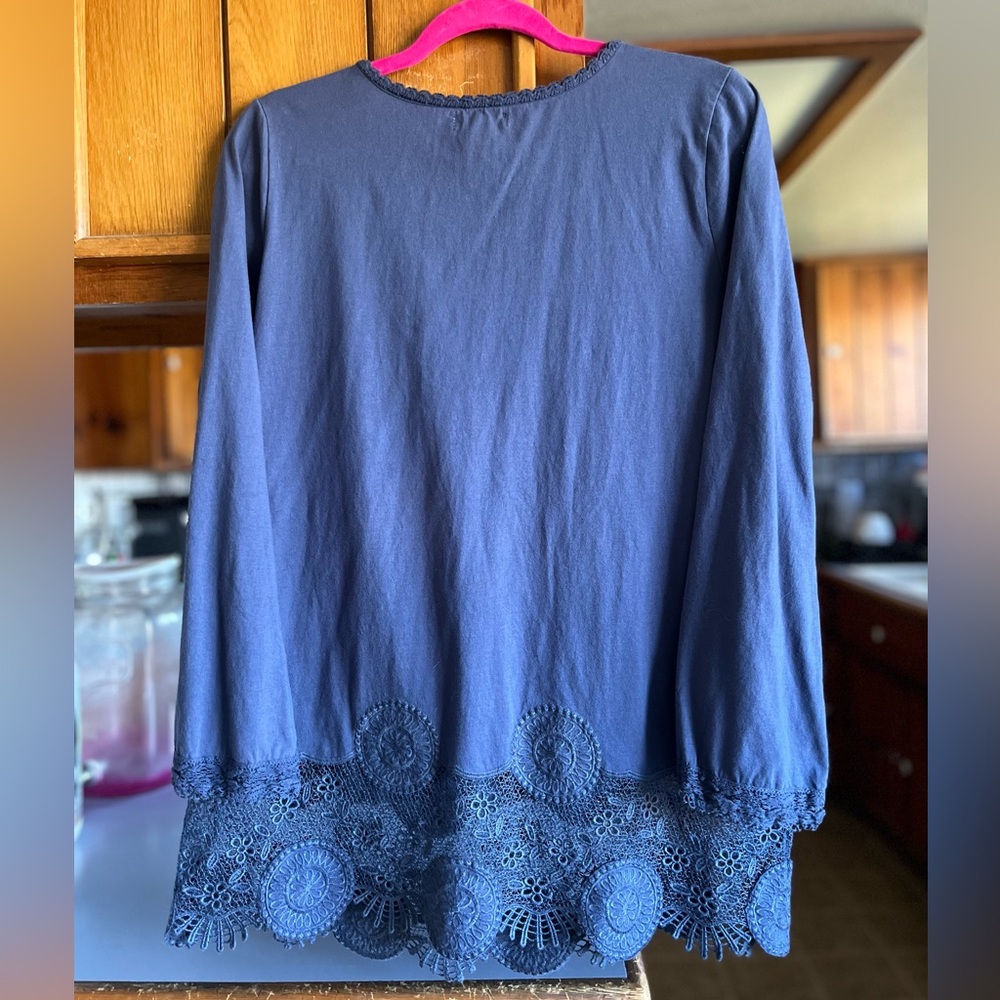 Sundance lace steel blue tunic. Gorgeous! Like new. Size L - Picture 2 of 5